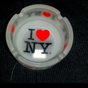 Frosted design nostalgic I Love NY ashtray for you